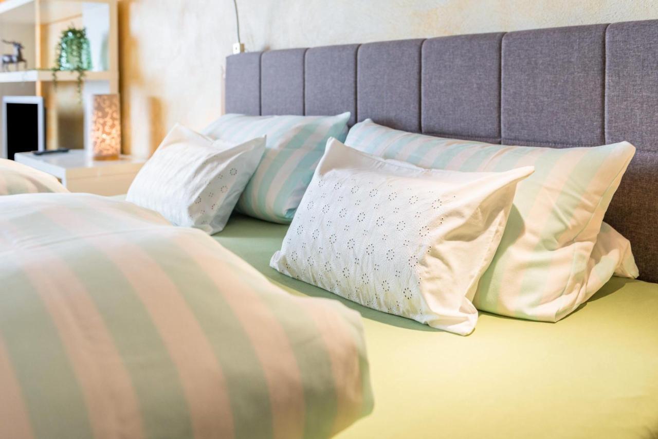Ferienwohnung Gruenspecht ユーバーリンゲン エクステリア 写真