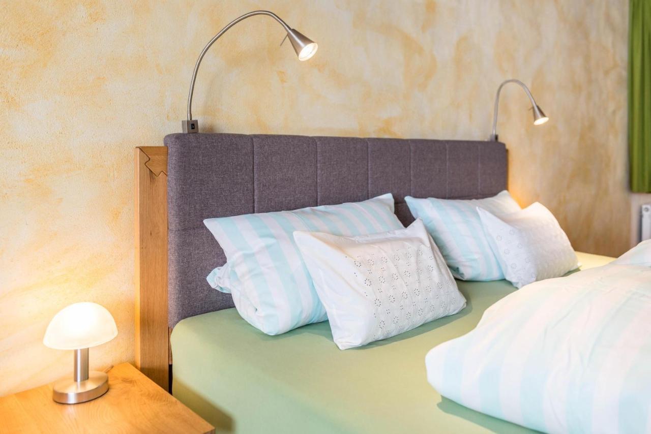 Ferienwohnung Gruenspecht ユーバーリンゲン エクステリア 写真